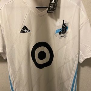 size L minnesota united away soccer jersey! NWT!